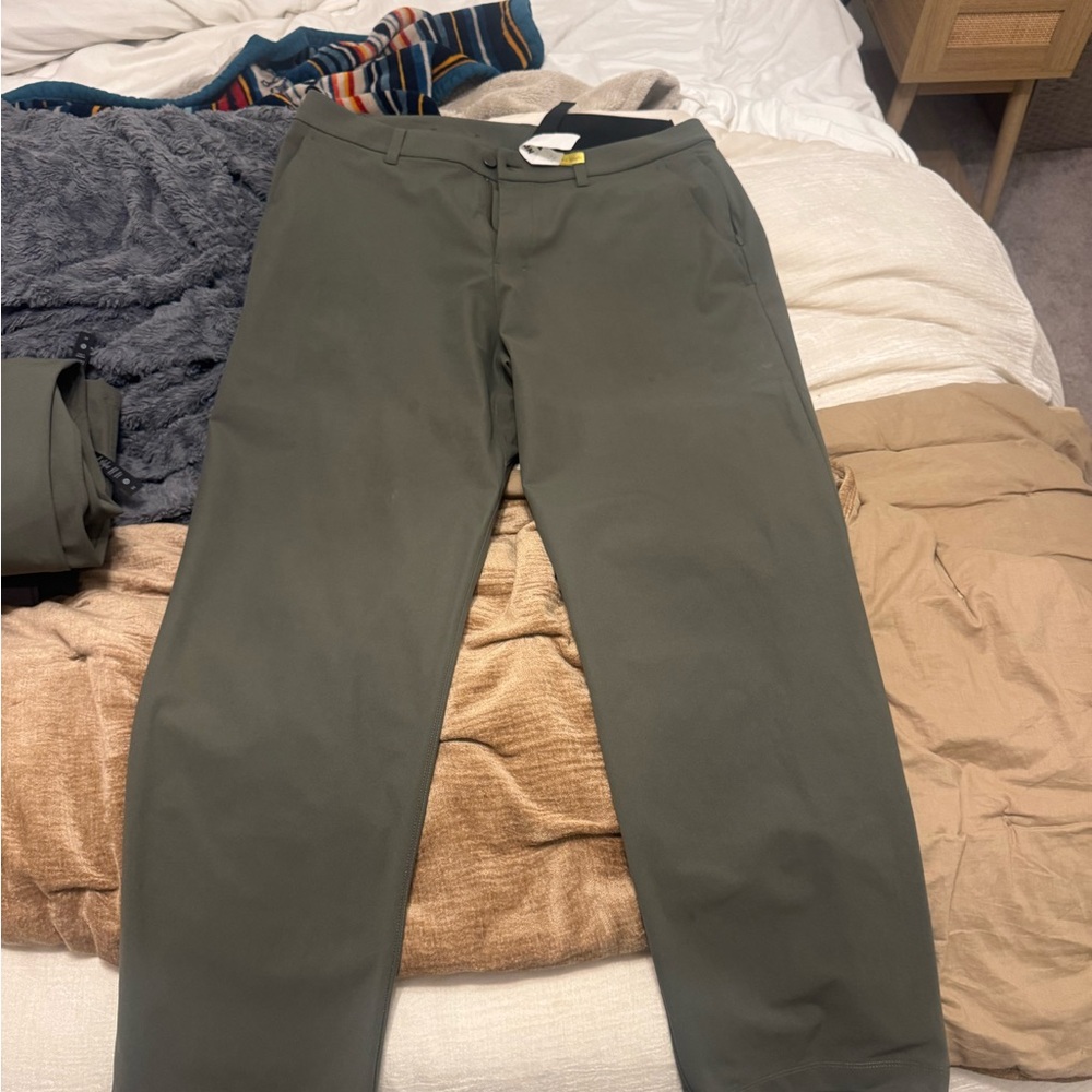 lululemon athletica Men's Khaki Chinos